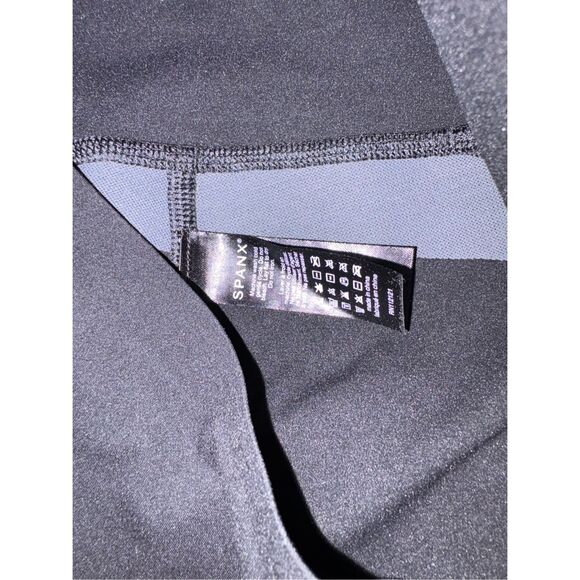 SPANX Legging Everywear Tech Tape leggings size M - Picture 9 of 10